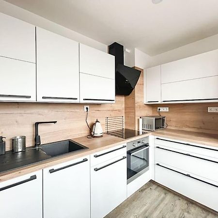 Krasny Zrekonstruovany Byt 3+1 Либерц Экстерьер фото